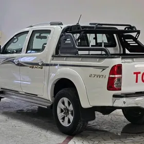 Toyota Hilux 2015