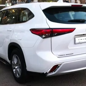 Toyota Highlander 2021