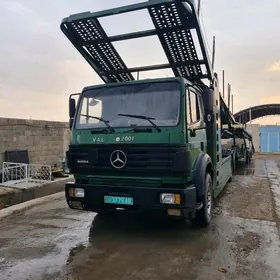 Mercedes-Benz ACTROS 3331 1996