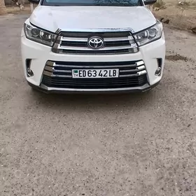 Toyota Highlander 2018