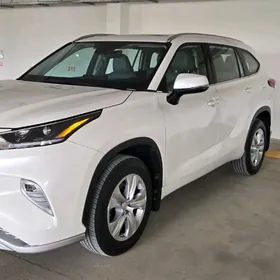 Toyota Highlander 2021