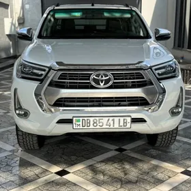 Toyota Hilux 2024