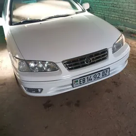 Toyota Camry 2001