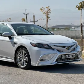 Toyota Camry 2021