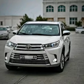 Toyota Highlander 2018
