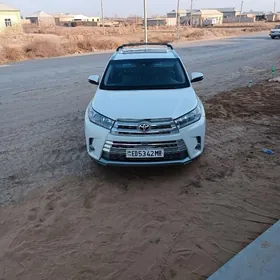 Toyota Highlander 2018