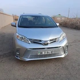 Toyota Sienna 2019
