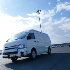 Toyota Hiace 2026