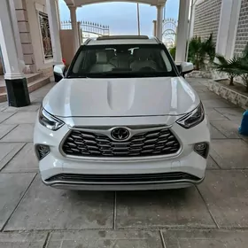 Toyota Highlander 2022