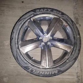 Diska pakryska 235/45/18