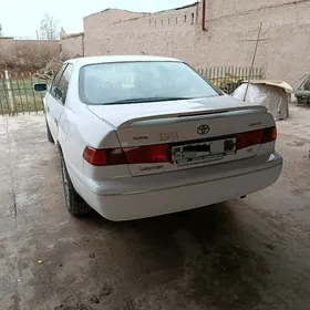 Toyota Camry 2000