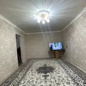 ГОСТИНКА 3/1-этаж 1ком 40кв