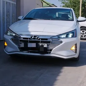 Hyundai Elantra 2020