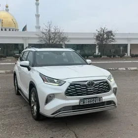 Toyota Highlander 2020