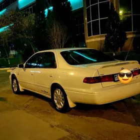 Toyota Camry 2000