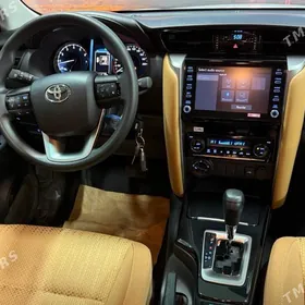 Toyota Fortuner 2025