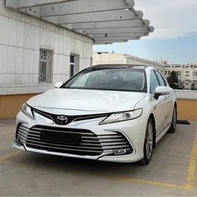 Toyota Camry 2023