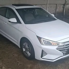 Hyundai Elantra 2023