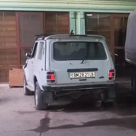 Lada Niva 2004
