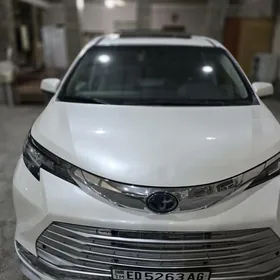 Toyota Sienna 2021