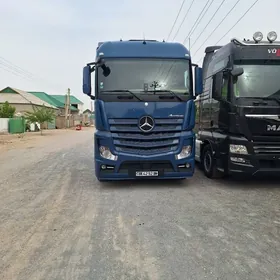 Mercedes-Benz ACTROS 3331 2014