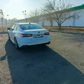 Toyota Camry 2018