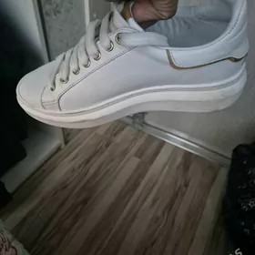 красовки женские