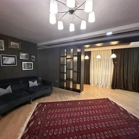 ЦЕНТР 3 КОМ, 100 М², ВЫС.ПОТОЛ