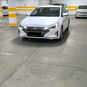 Hyundai Elantra 2019
