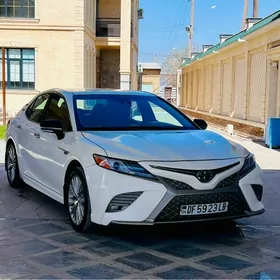Toyota Camry 2020