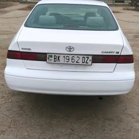 Toyota Camry 1999