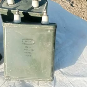 конденсатор С1 3000вольт