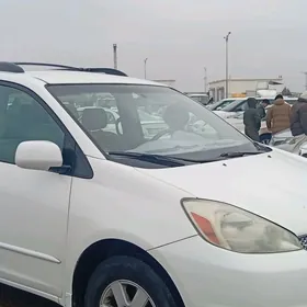 Toyota Sienna 2005