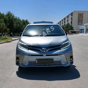 Toyota Sienna 2015