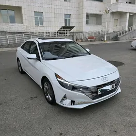 Hyundai Elantra 2023
