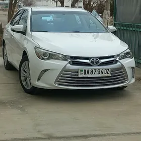 Toyota Camry 2017