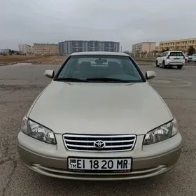 Toyota Camry 2001