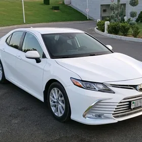 Toyota Camry 2022