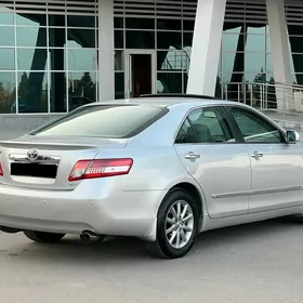 Toyota Camry 2010