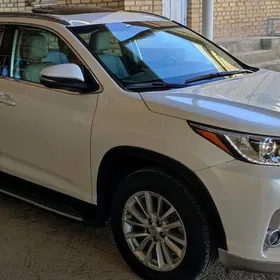 Toyota Highlander 2019