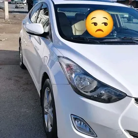 Hyundai Elantra 2011