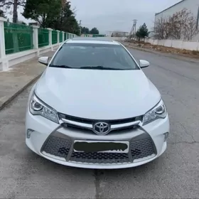 Toyota Camry 2016