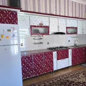 Kuhynny glýansowyý mebel