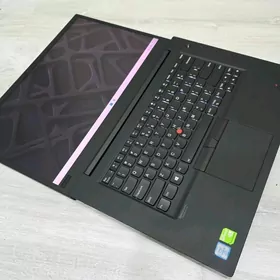 ThinkPad P1 i9-9 16/512