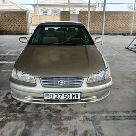 Toyota Camry 2000