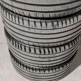 235 45 18 Mishelin 22Ý