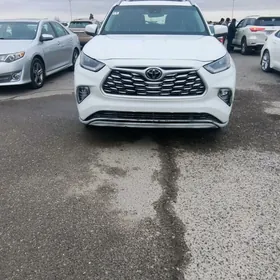 Toyota Highlander 2022