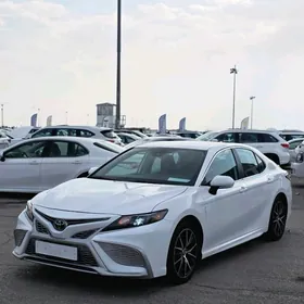 Toyota Camry 2022