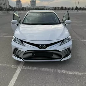 Toyota Camry 2023