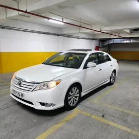 Toyota Avalon 2011